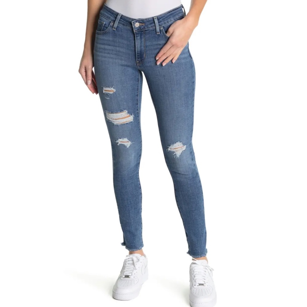 Levi’s 711 Distressed Skinny Jeans - NWT